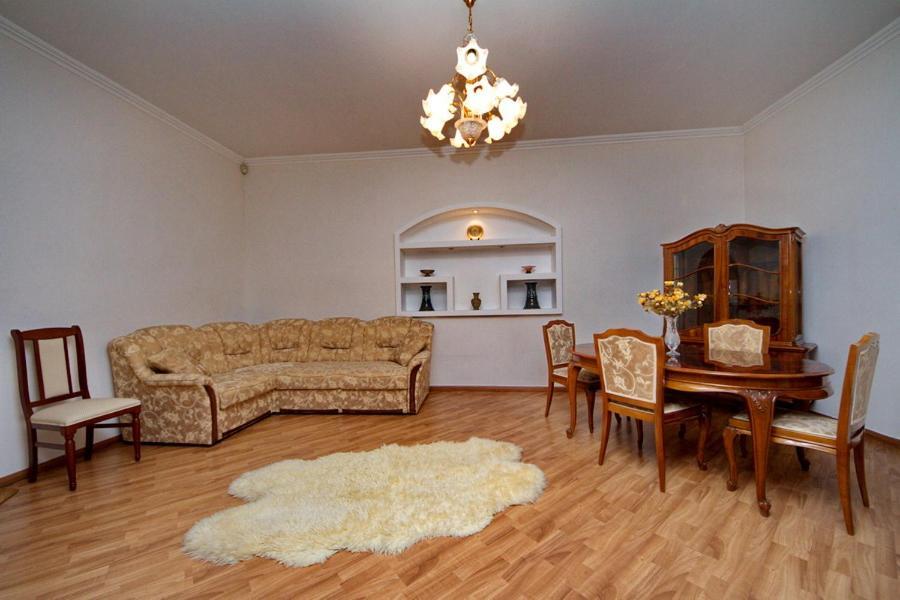 Апартаменты на Бесарабке Киев Экстерьер фото